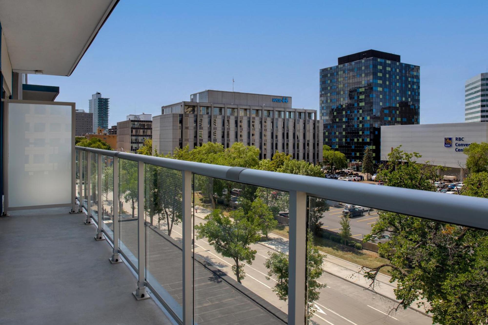 Hampton Inn By Hilton Winnipeg Downtown Exterior foto
