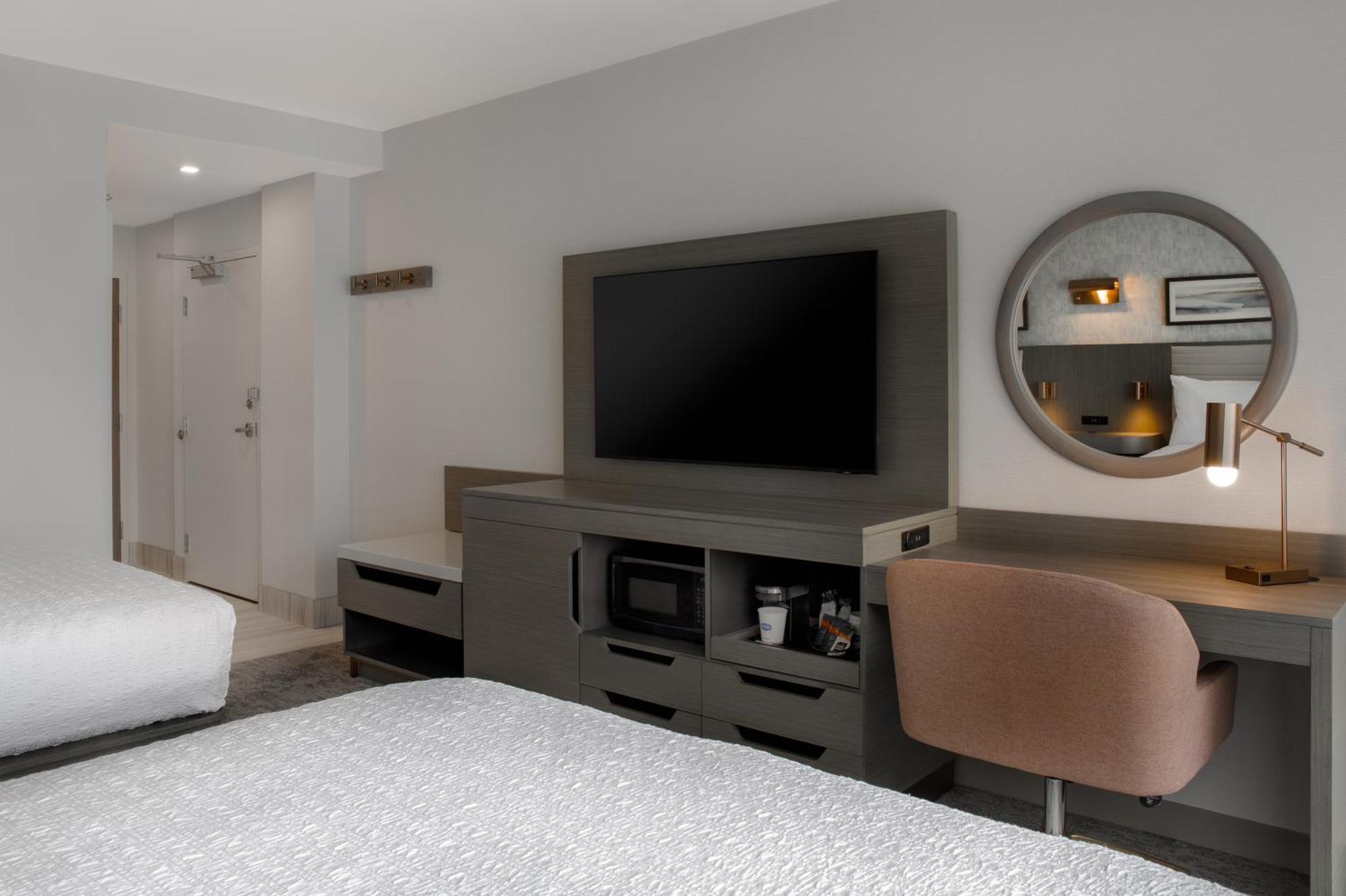 Hampton Inn By Hilton Winnipeg Downtown Exterior foto