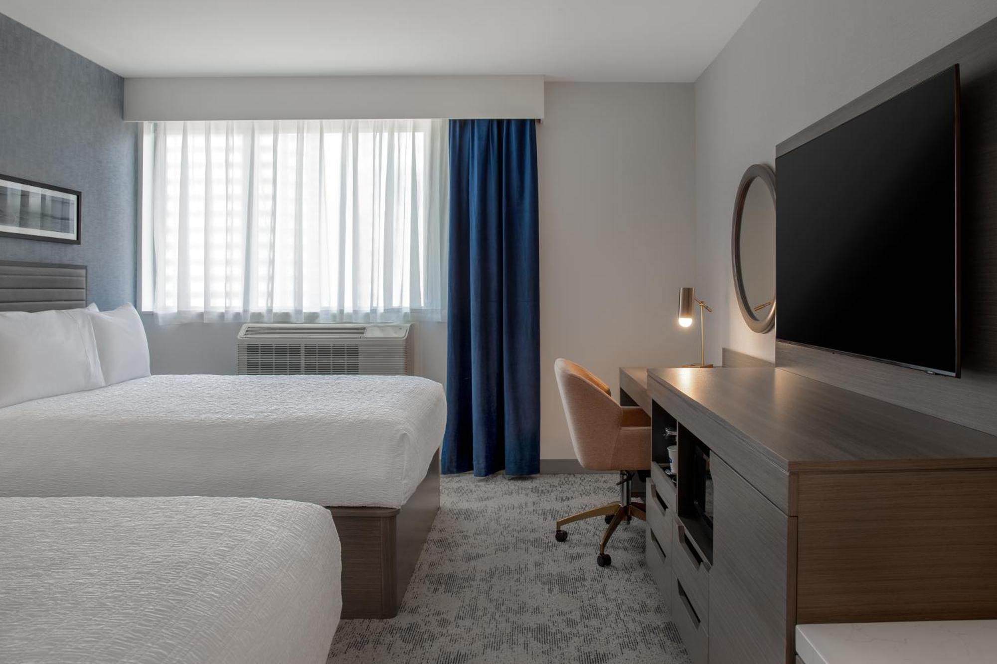 Hampton Inn By Hilton Winnipeg Downtown Exterior foto