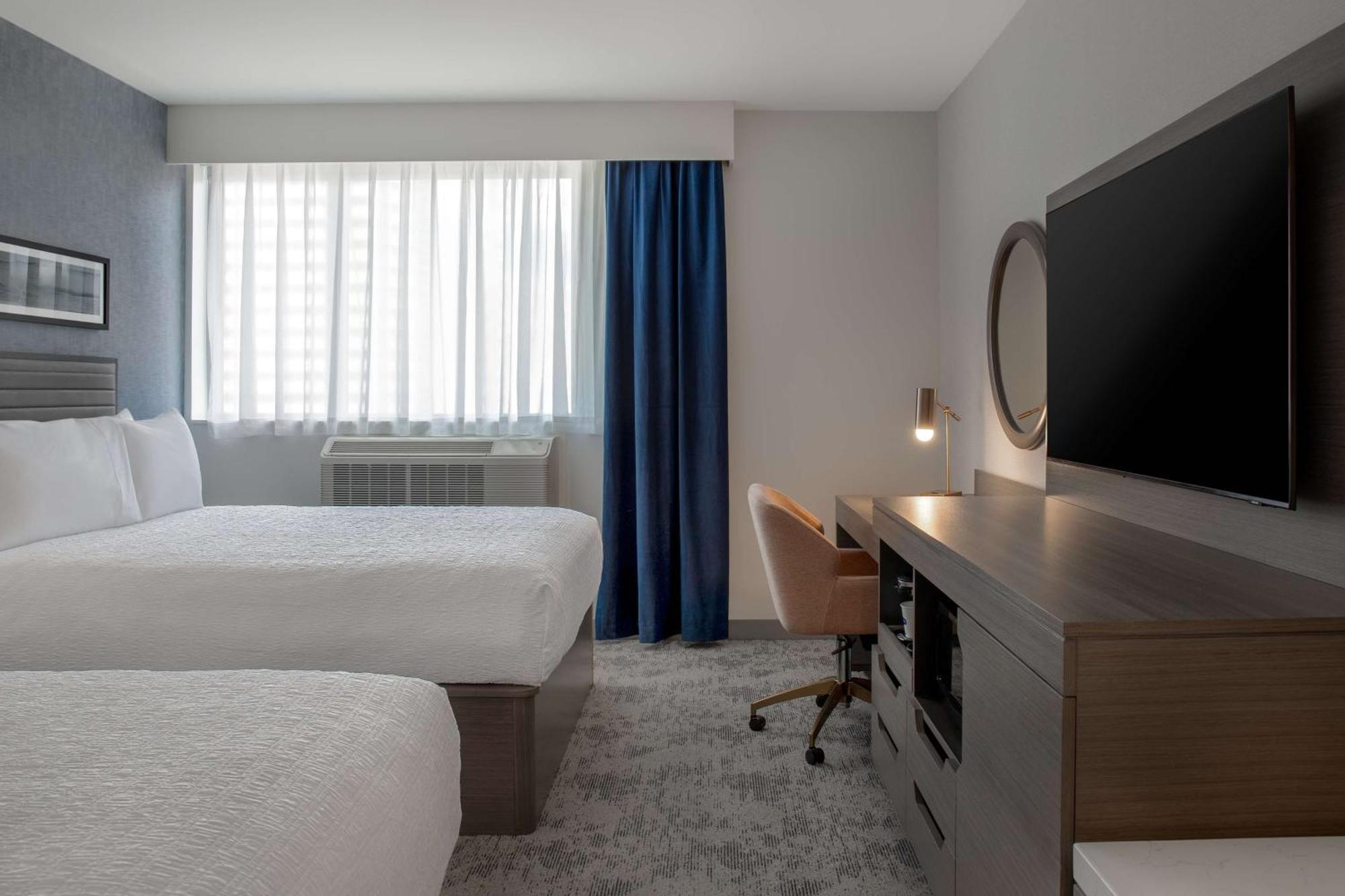 Hampton Inn By Hilton Winnipeg Downtown Exterior foto